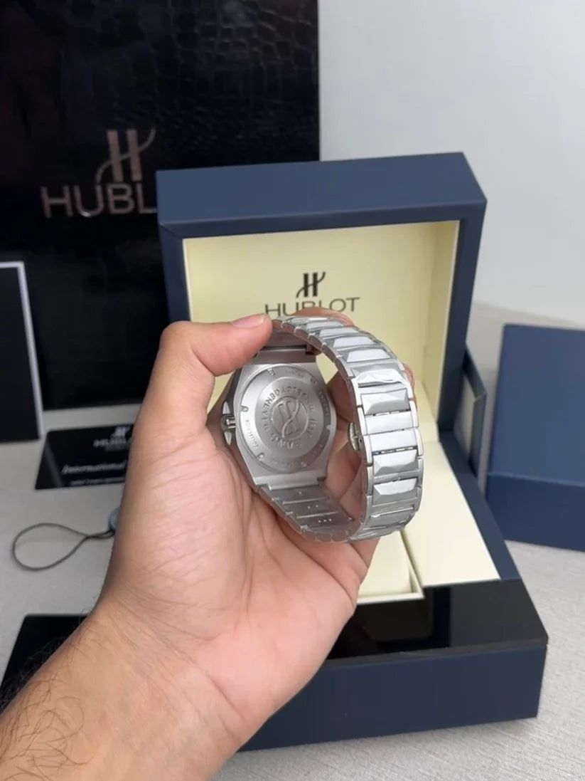 Hublot Plain Dial Diamond Cut Watch